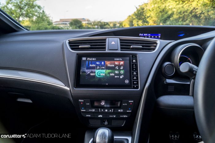 2016 Honda Civic Sport Review 1.6 iDTEC - Dashboard Infotainment - carwitter