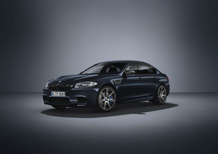 2016 BMW M5 Competition Edition Black - Front Angle - carwitter