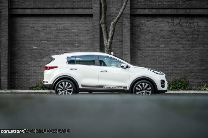 2016 Kia Sportage Review - Side Low - carwitter