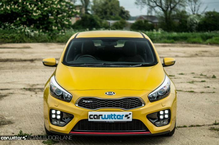 2016 KIA Pro Ceed GT Review - Front High - carwitter