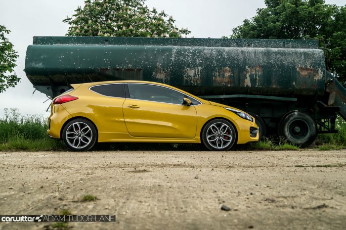 2016 KIA Pro Ceed GT Review - Side - carwitter