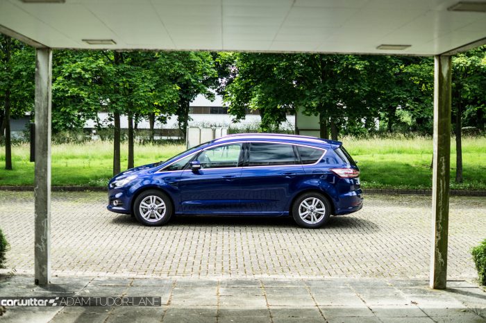 2016-ford-s-max-review-side-scene-carwitter