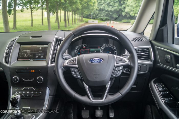 2016-ford-s-max-review-steering-wheel-carwitter
