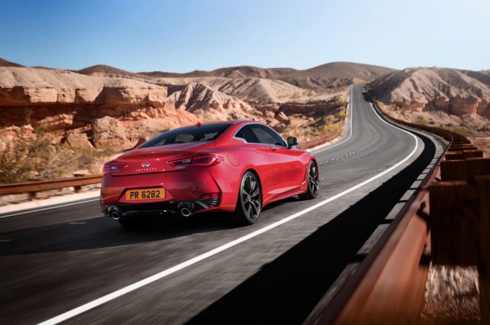Infiniti Q60 - Back