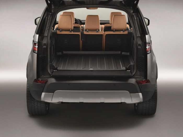 land-rover-discovery-boot