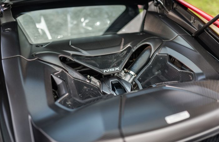 2016-honda-nsx-review-engine-carwitter