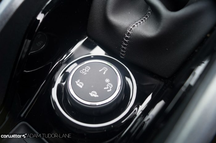 2016-peugeot-2008-allure-1-2-review-allgrip-dial-carwitter