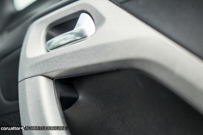 2016-peugeot-2008-allure-1-2-review-door-handle-finish-carwitter