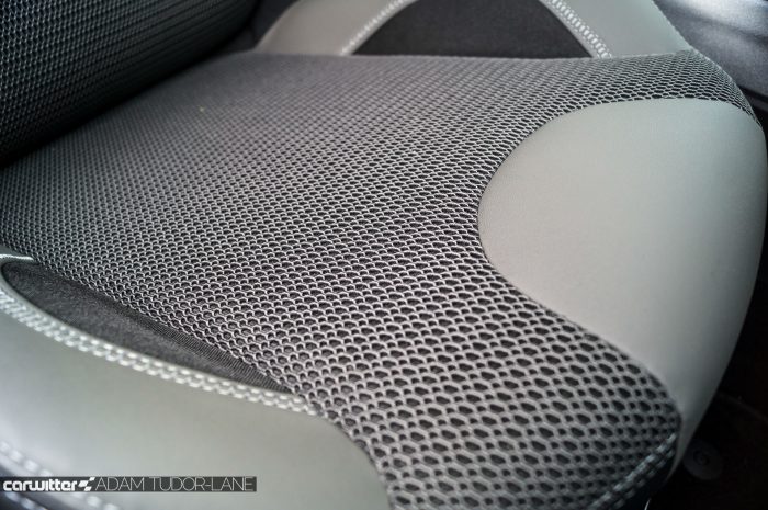 2016-peugeot-2008-allure-1-2-review-front-seat-fabric-carwitter