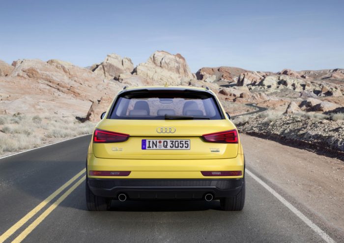 audi-q3-black-edition-back-2