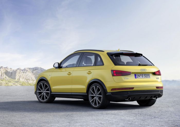 audi-q3-black-edition-back