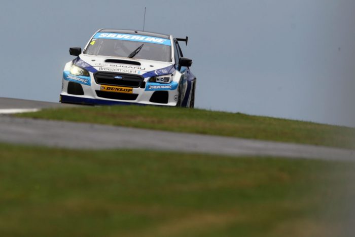 btcc-16-brands-gp-turkington-subaru