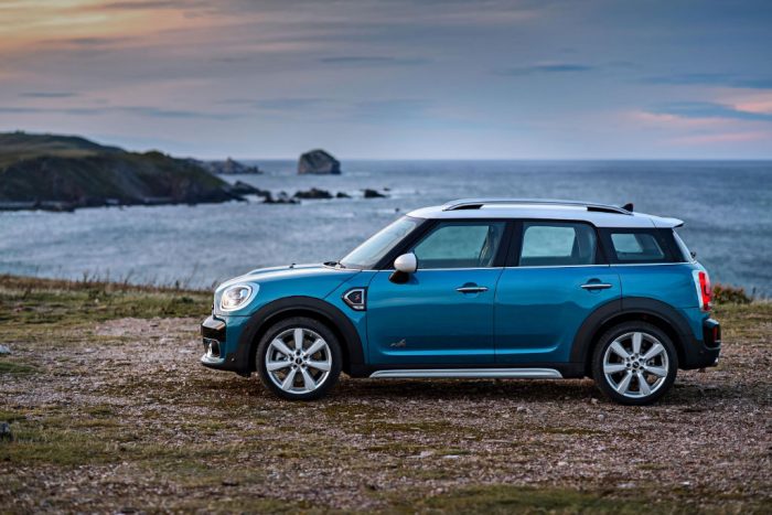 mini-countryman-side