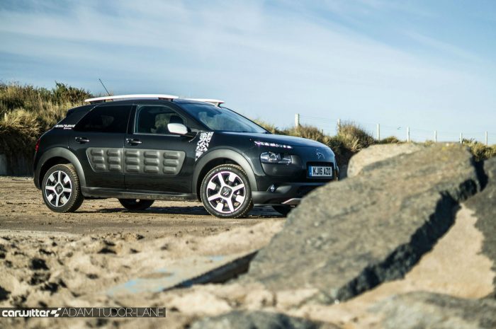 2016-citroen-c4-cactus-ripcurl-review-side-scene-carwitter