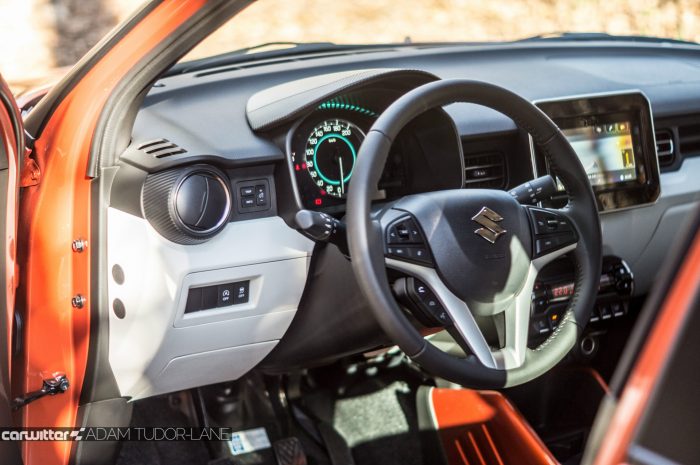 2016-suzuki-ignis-review-interior-carwitter