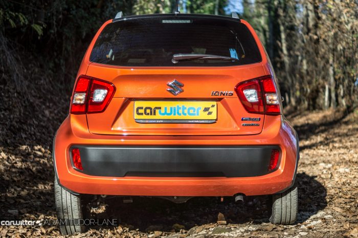 2016-suzuki-ignis-review-rear-carwitter
