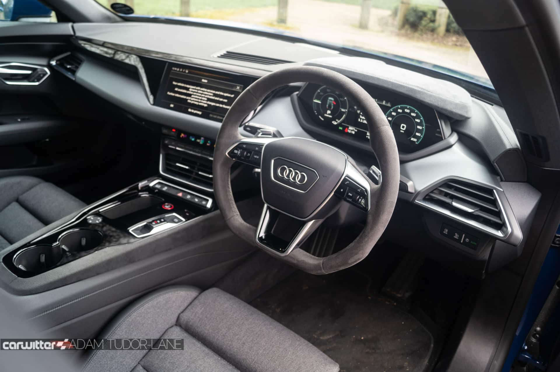 2023 Audi e-tron GT quattro steering wheel