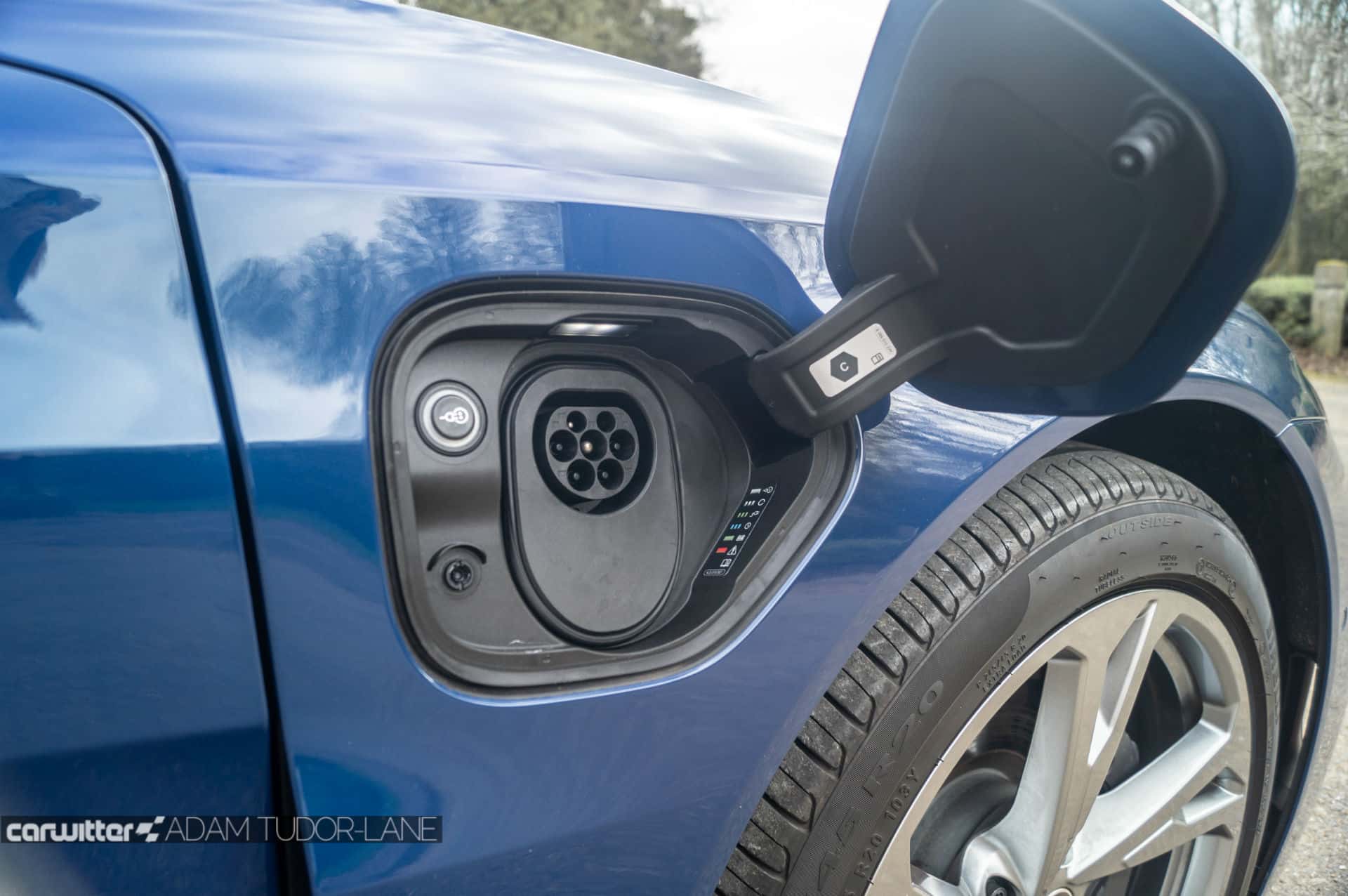 2023 Audi e-tron GT quattro type 2 charge port
